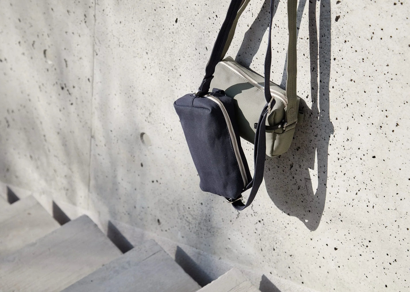QWSTION / hip pouch / navy+limestone