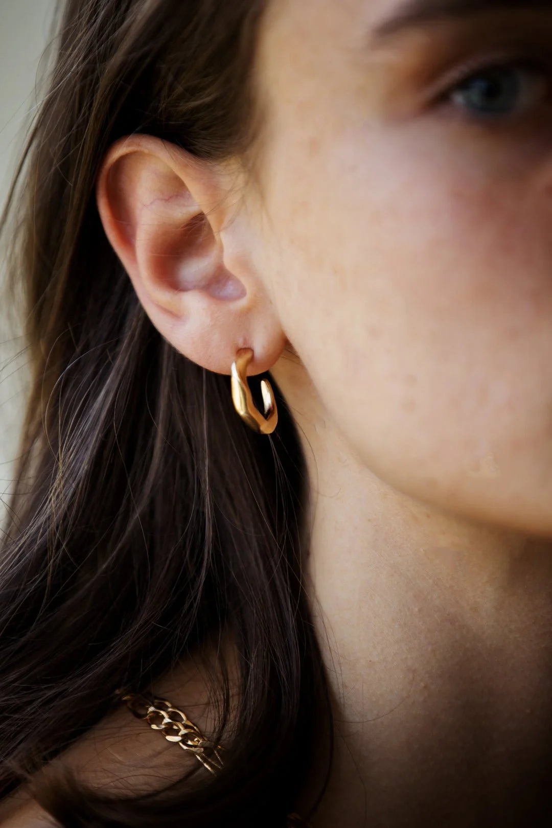 hana kim / Flow Earring - or