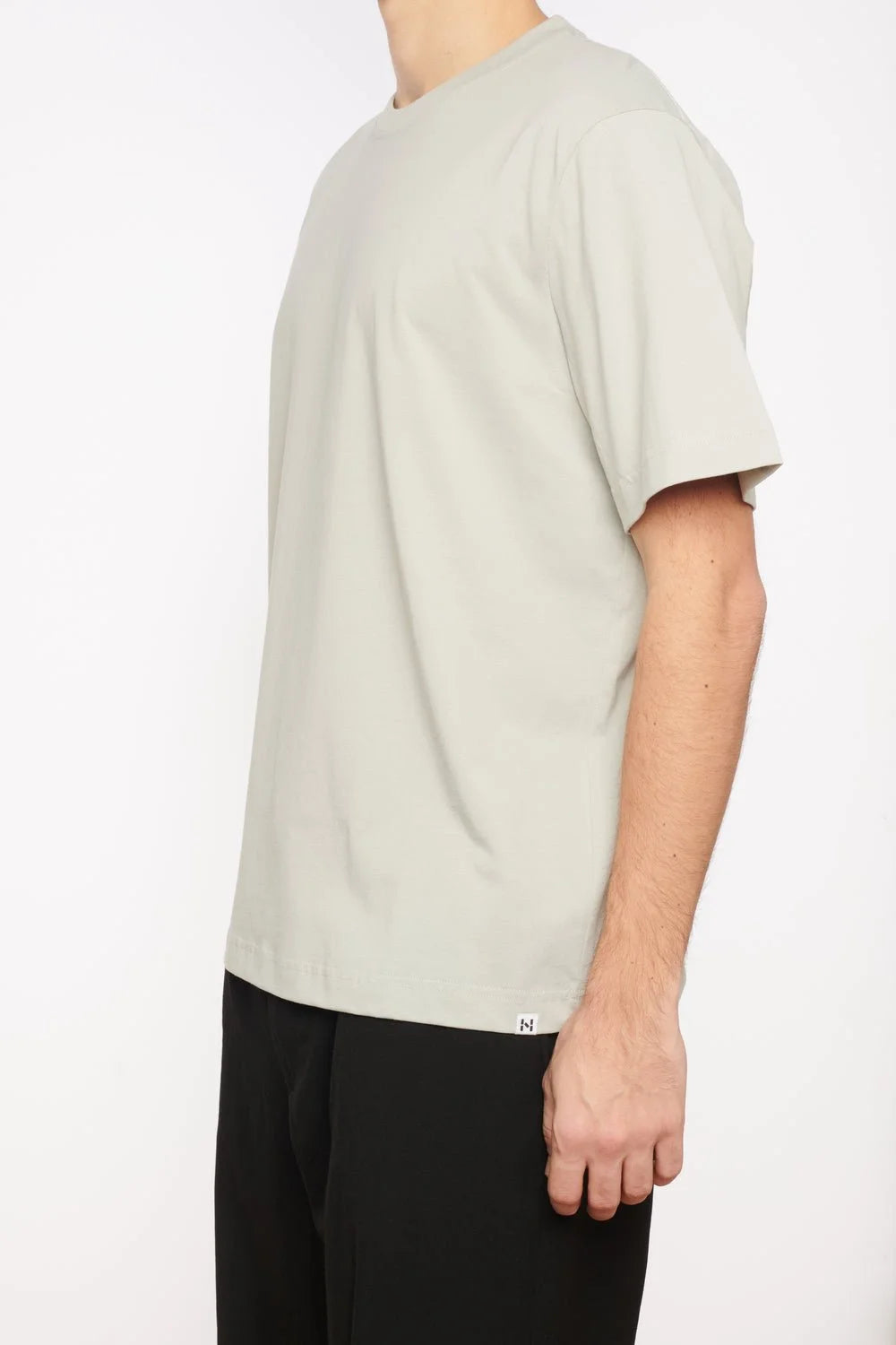 Neumühle / T-shirt Mono - olive grey