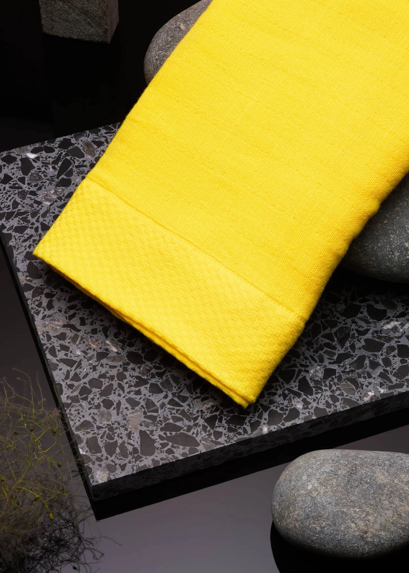 Bienvenue Studios / Petit Linge, Jaune