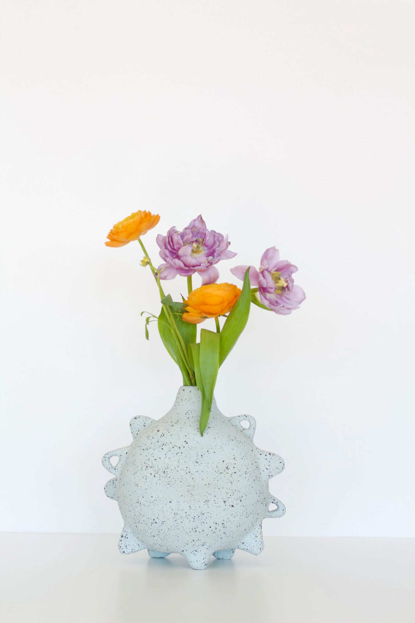 Glay Studio / Vase moyen en grès, bleu clair