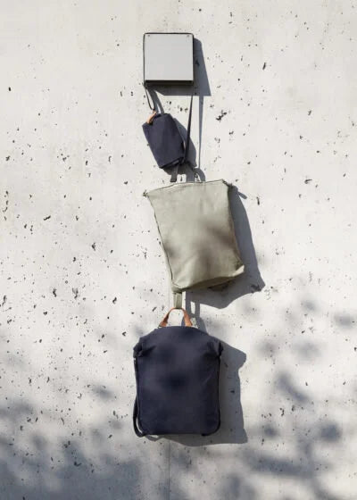 QWSTION / zip pack / limestone