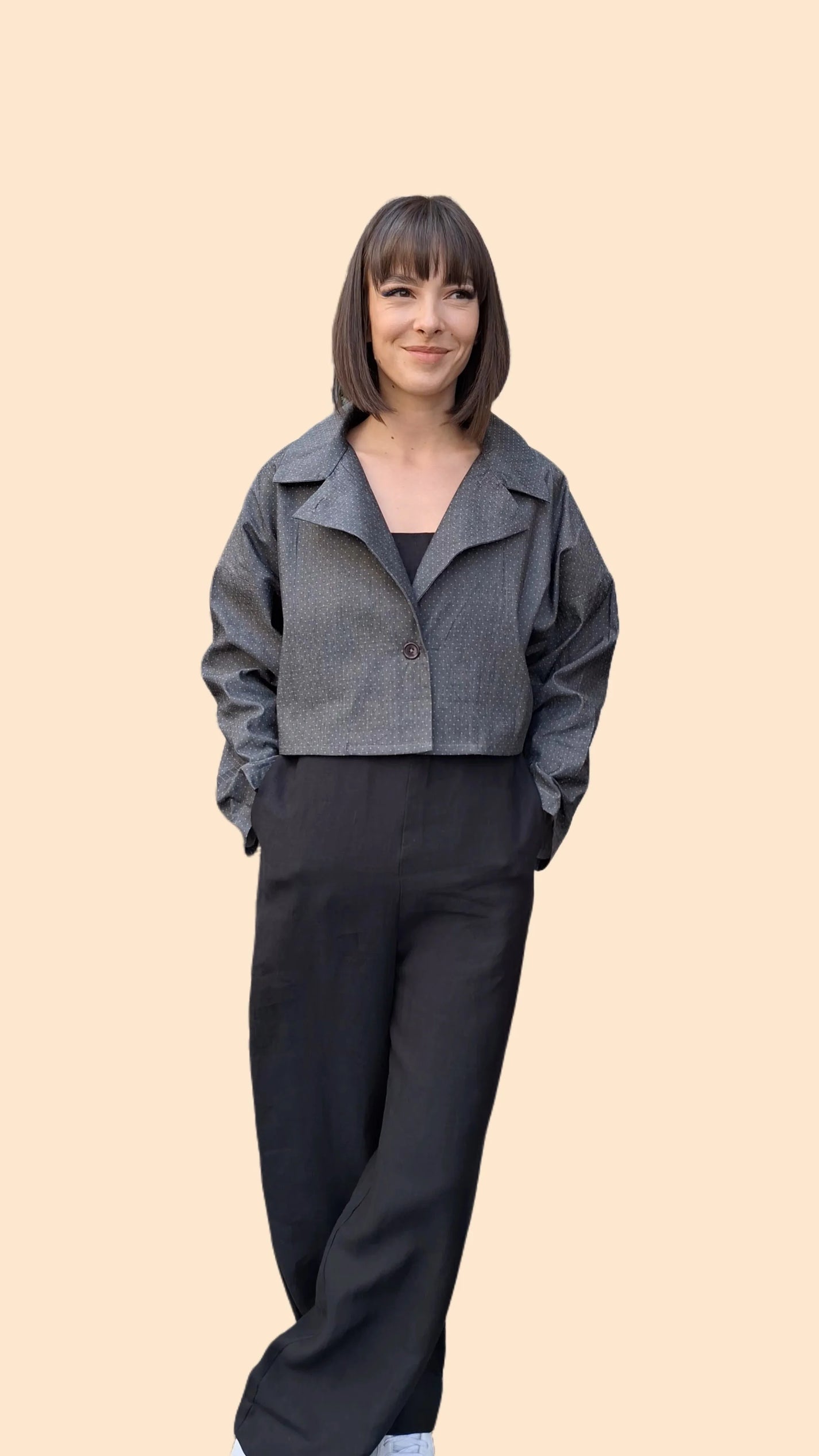 LABORATOIRE / Trench court RE/Sahara, jeans noir pois
