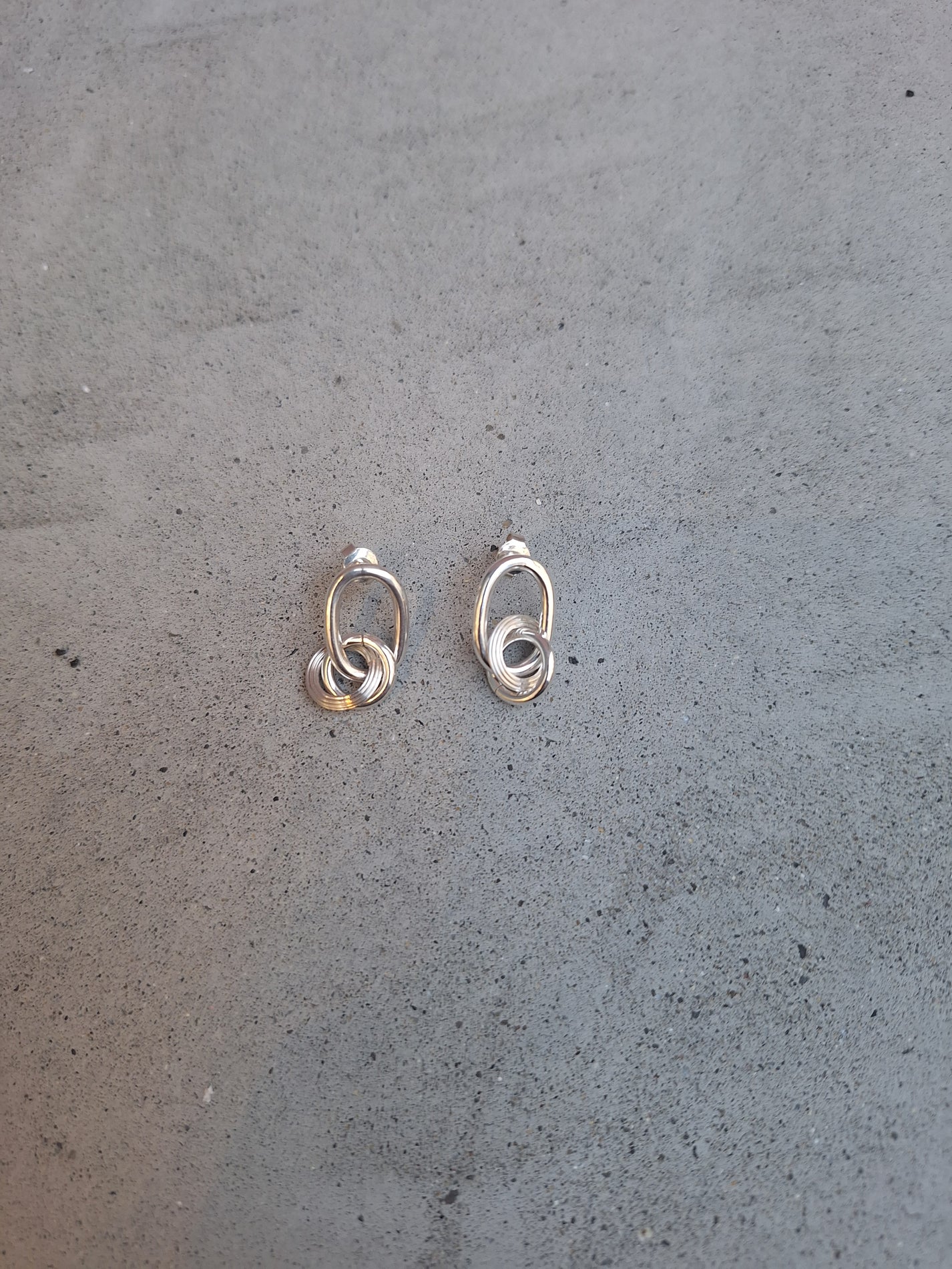 Capucine Jewelry / Boucles d&#39;oreille anneaux: base + 2 anneaux petits