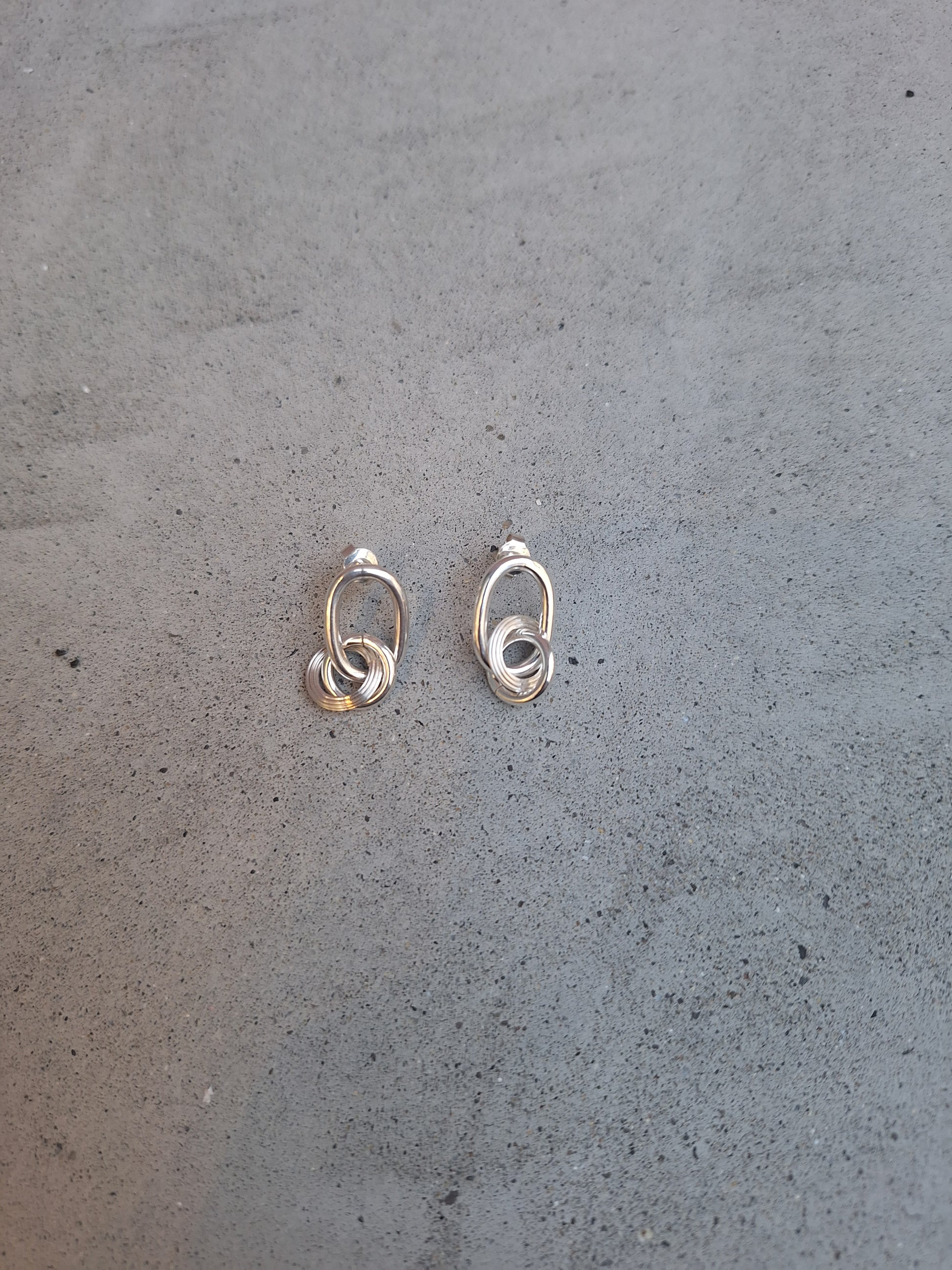 Capucine Jewelry / Boucles d&#39;oreille anneaux: base + 2 anneaux petits