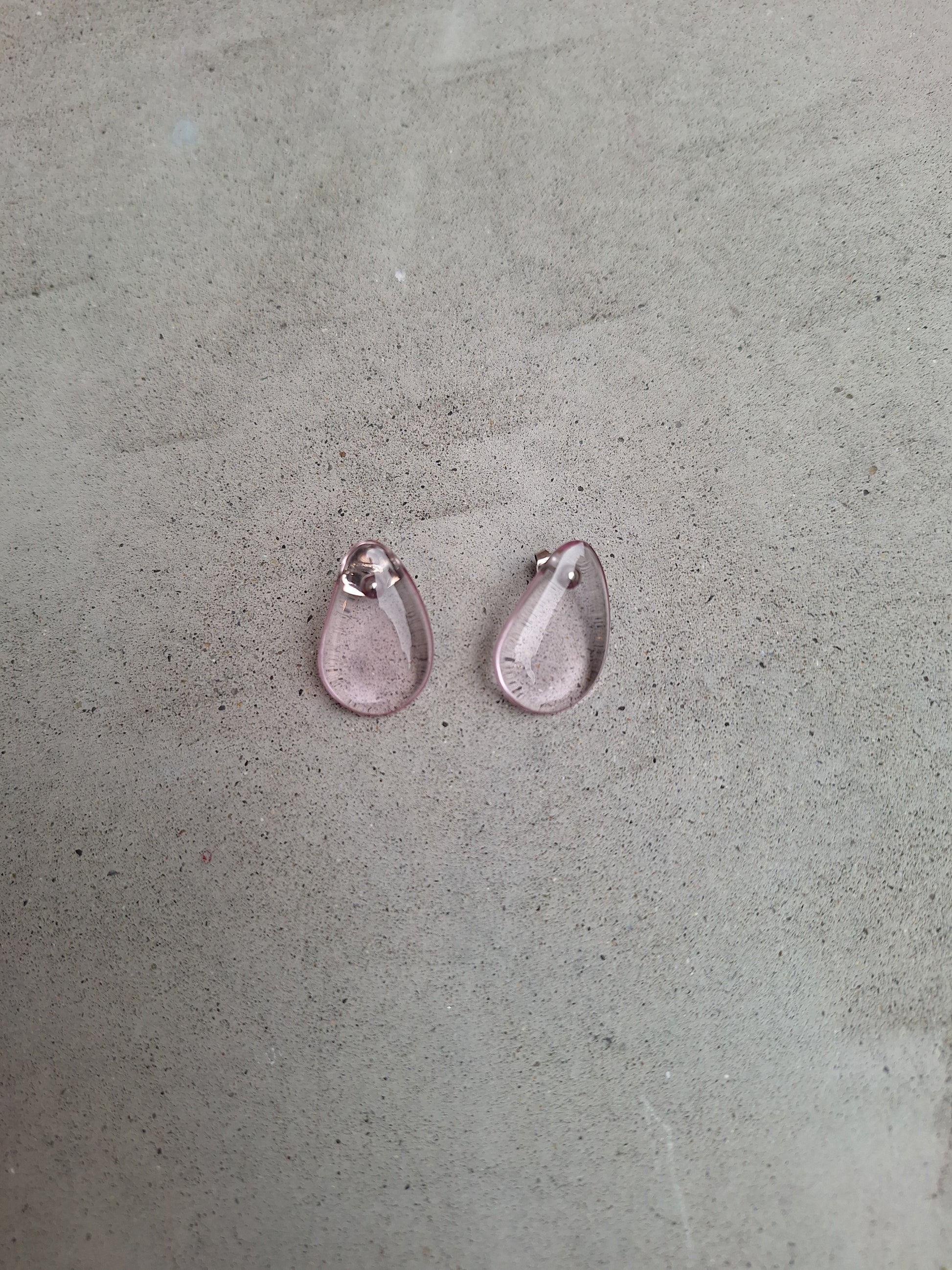 Vanessa Schindler /  BO DROP - 17, 18, 21, 22, 26, 29, 30