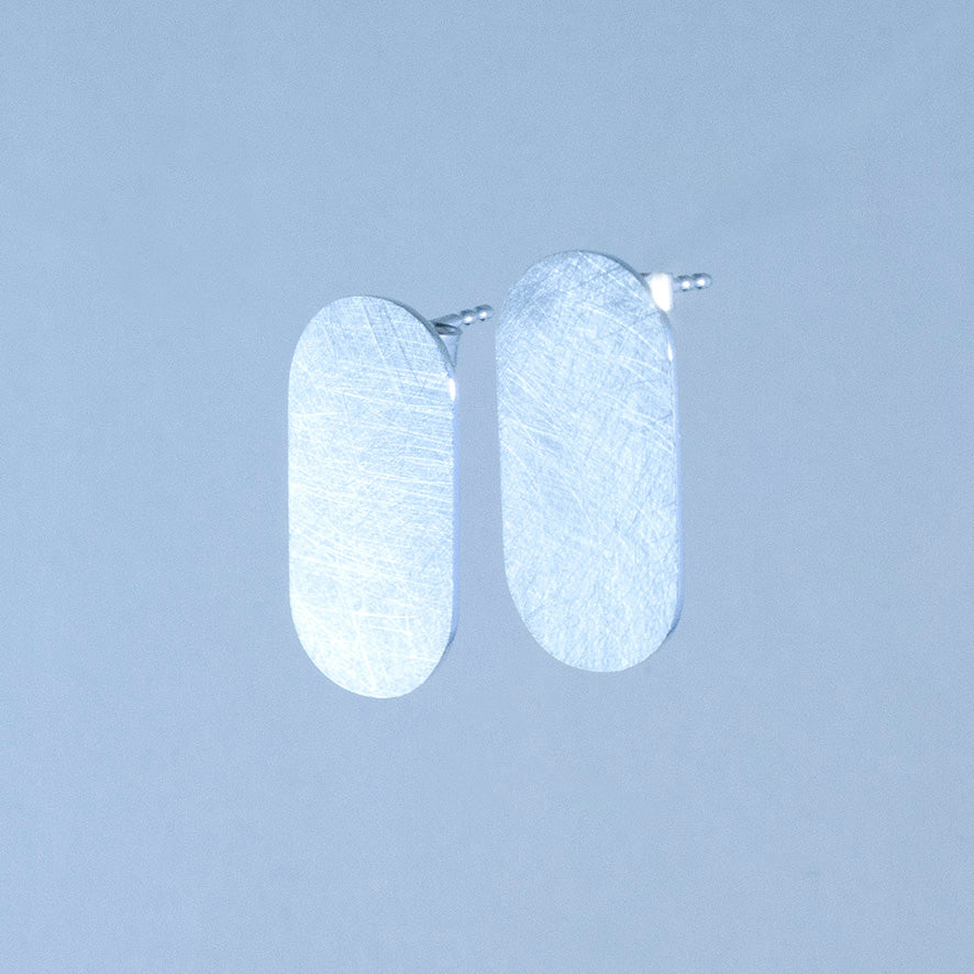 Capucine Jewelry / Boucles d&#39;oreille - courtes satinées