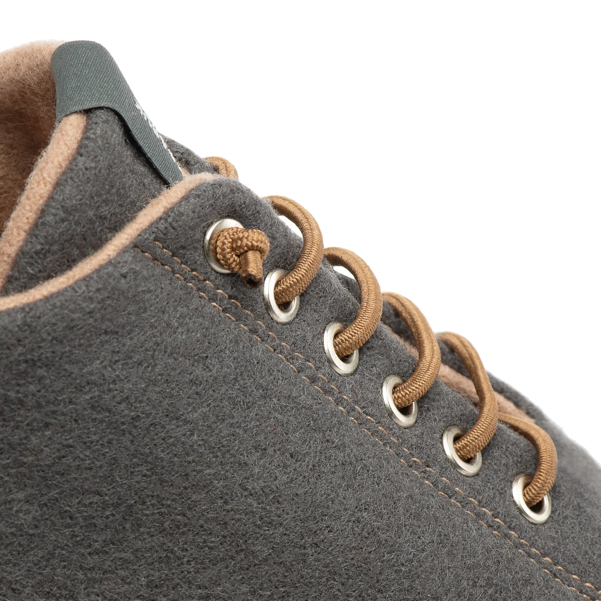 Baabuk / urban wooler / Coal