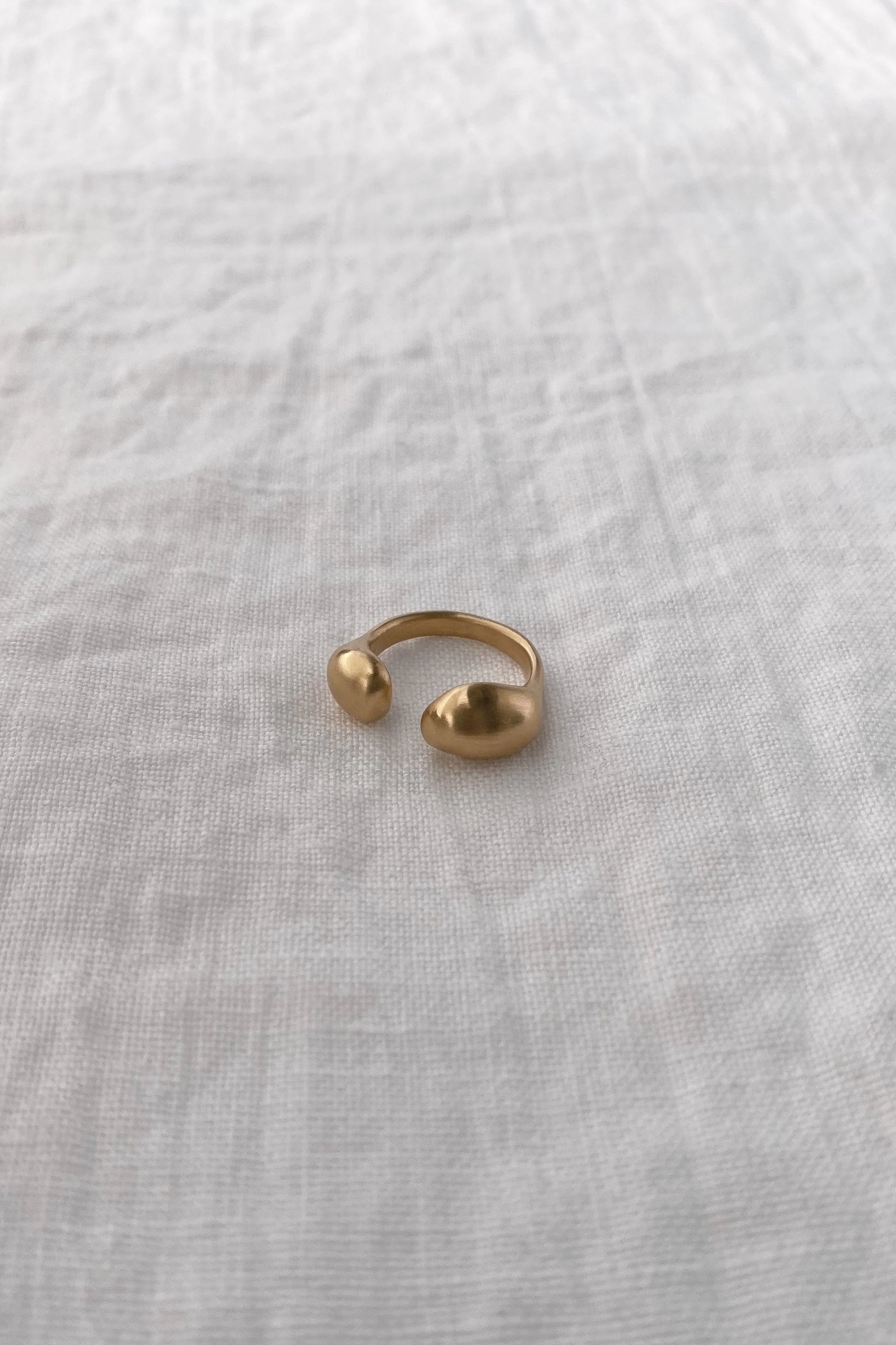 Baiushki / ONOA ring - silver and gold-plated