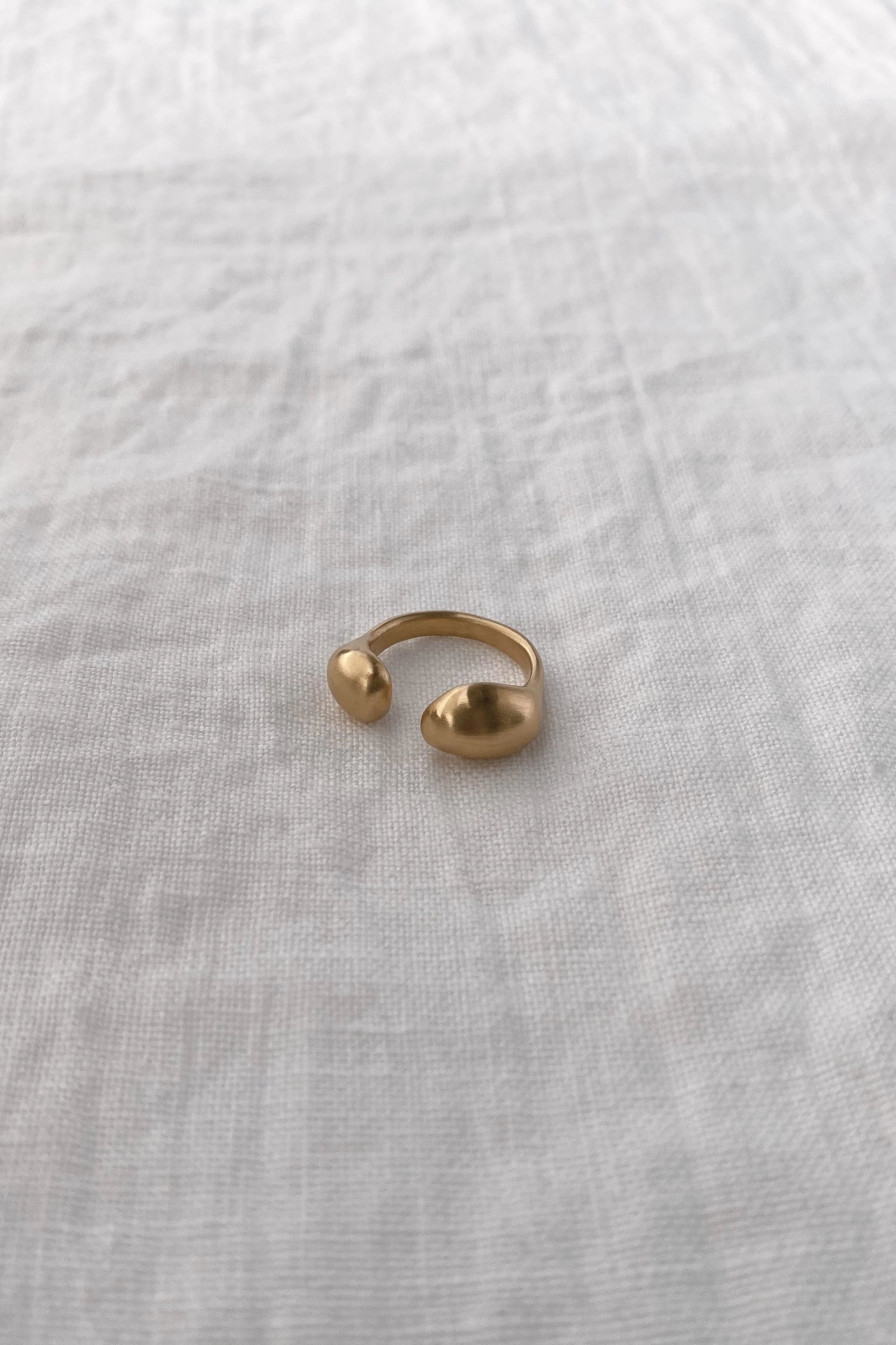 Baiushki / ONOA ring - silver and gold-plated