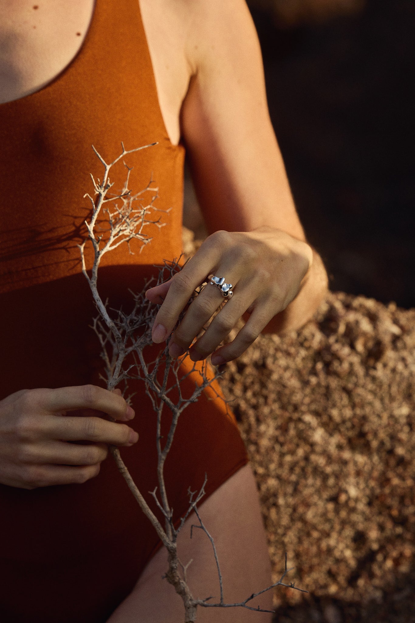 Baiushki / bague BASALT - argent et plaqué or