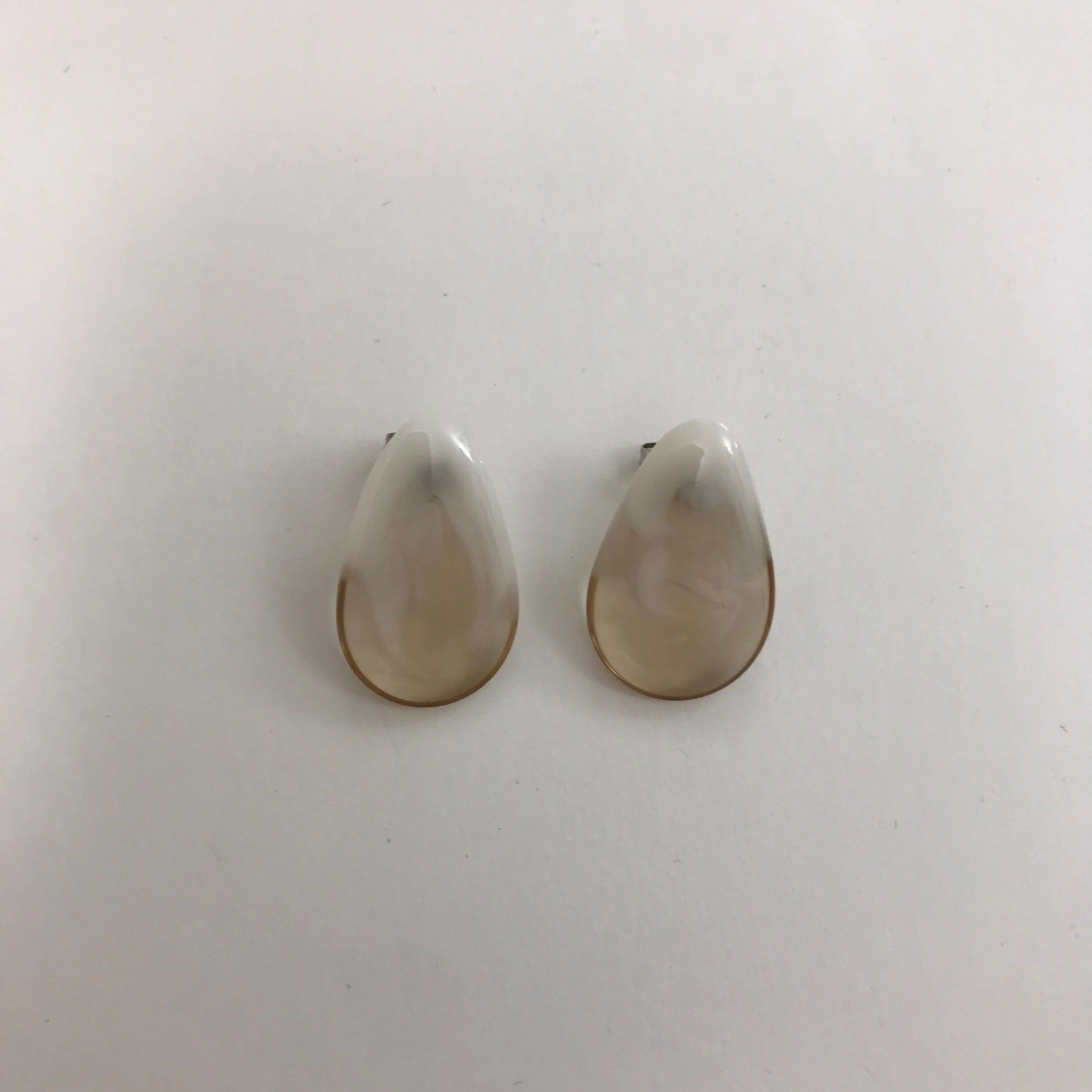 Vanessa Schindler /  BO DROP, D_8 marbré noir beige-blanc