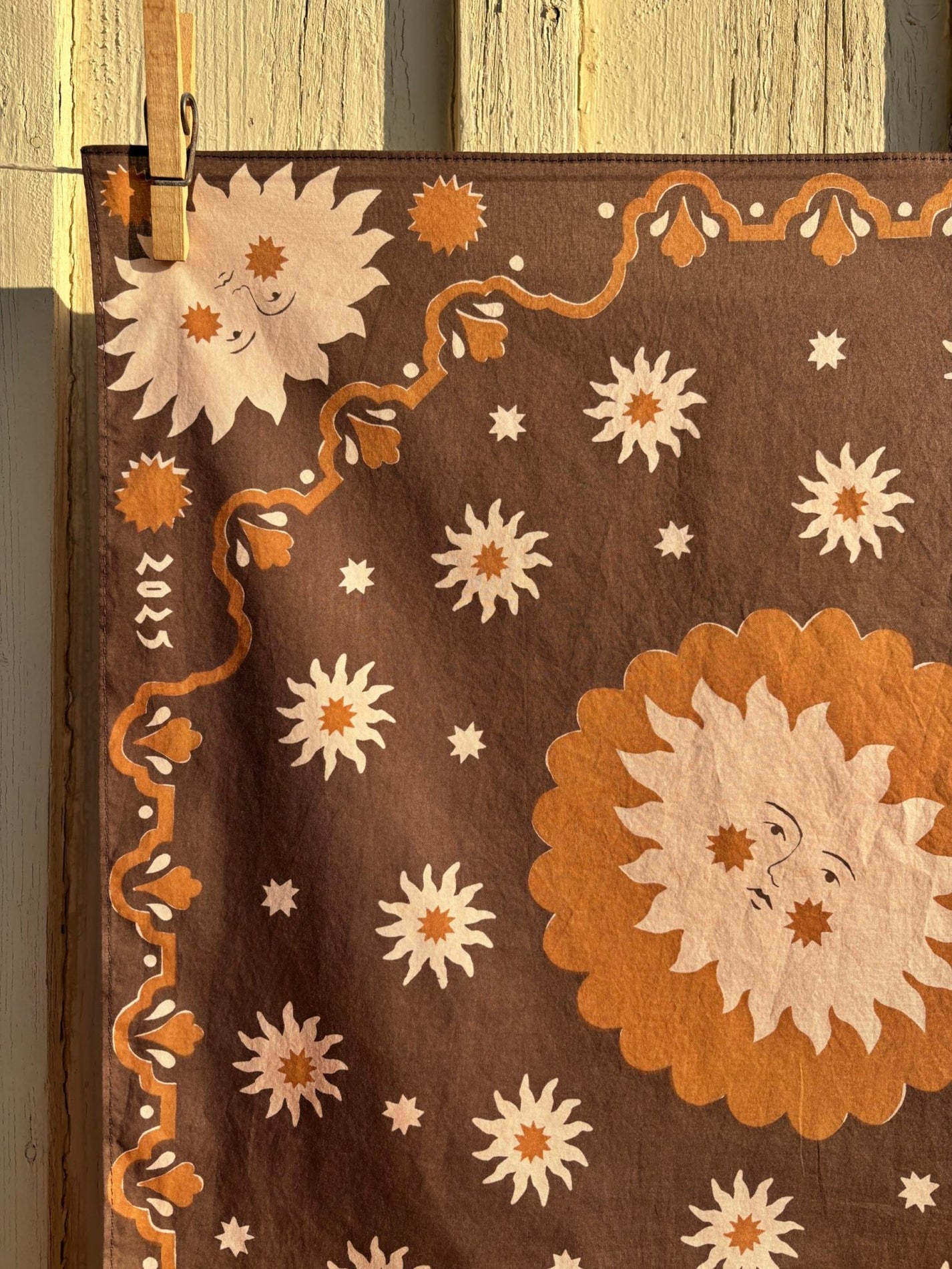 stéphanie bircher / foulard coton imprimé naturellement - brun cachou