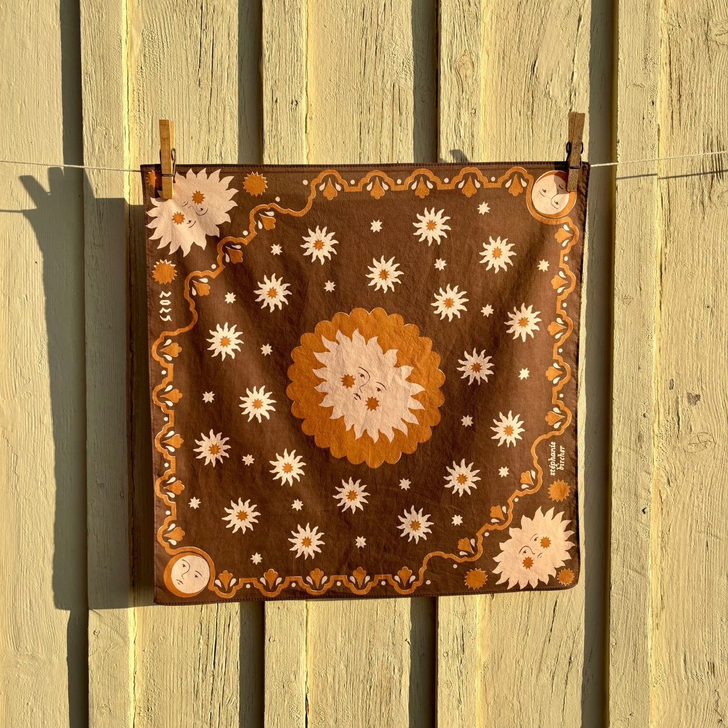 stéphanie bircher / foulard coton imprimé naturellement - brun cachou