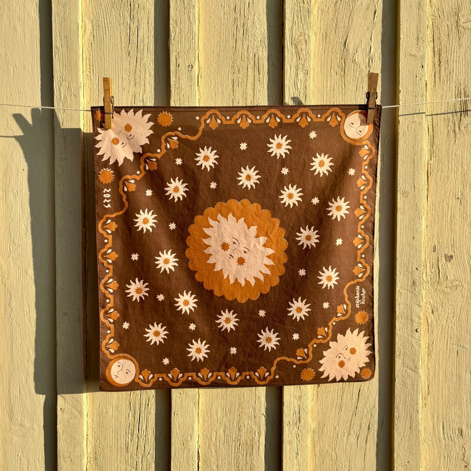 stéphanie bircher / foulard coton imprimé naturellement - brun cachou