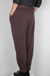 LABORATOIRE / Pantalons Intro, taupe
