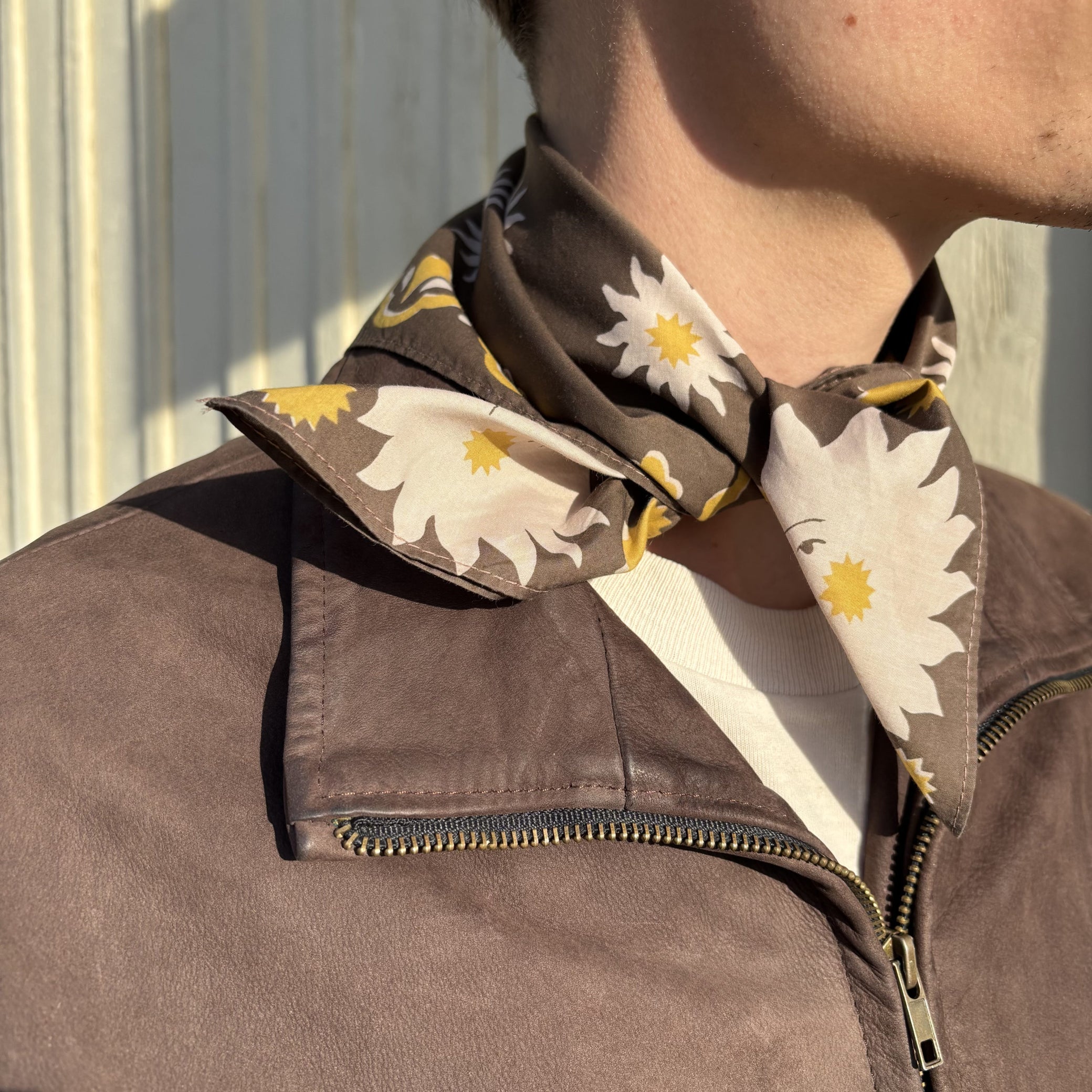 stéphanie bircher / foulard coton imprimé naturellement - rouge et jaune