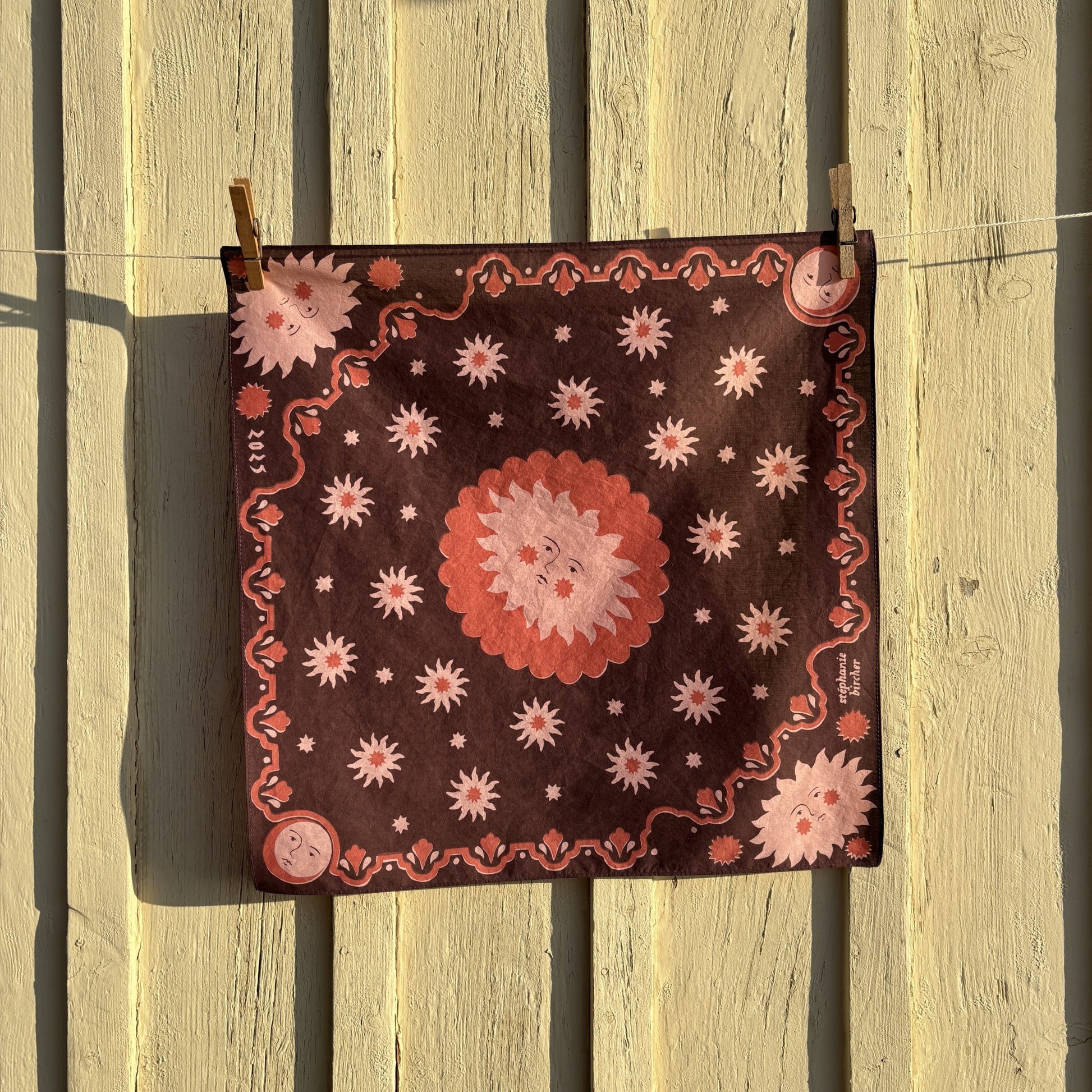 stéphanie bircher / foulard coton imprimé naturellement - rouge et jaune