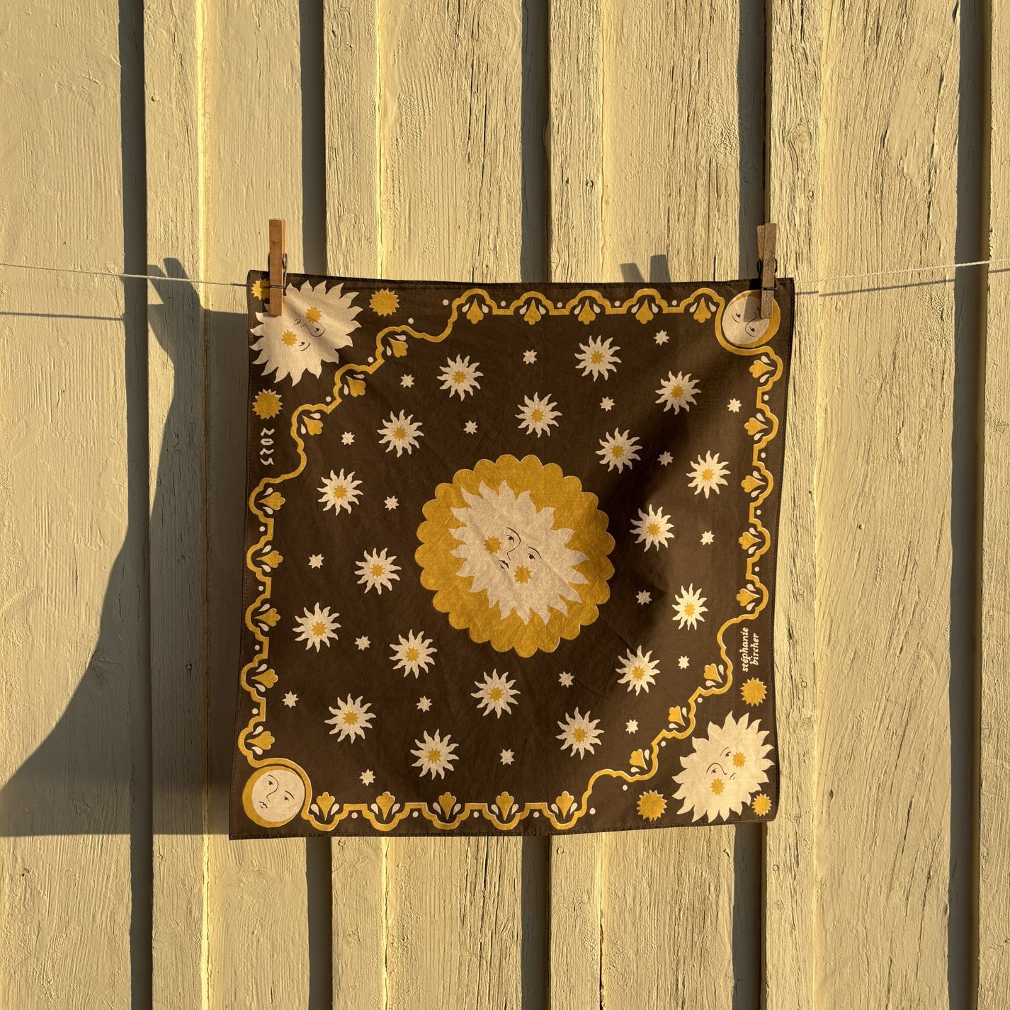 stéphanie bircher / foulard coton imprimé naturellement - rouge et jaune