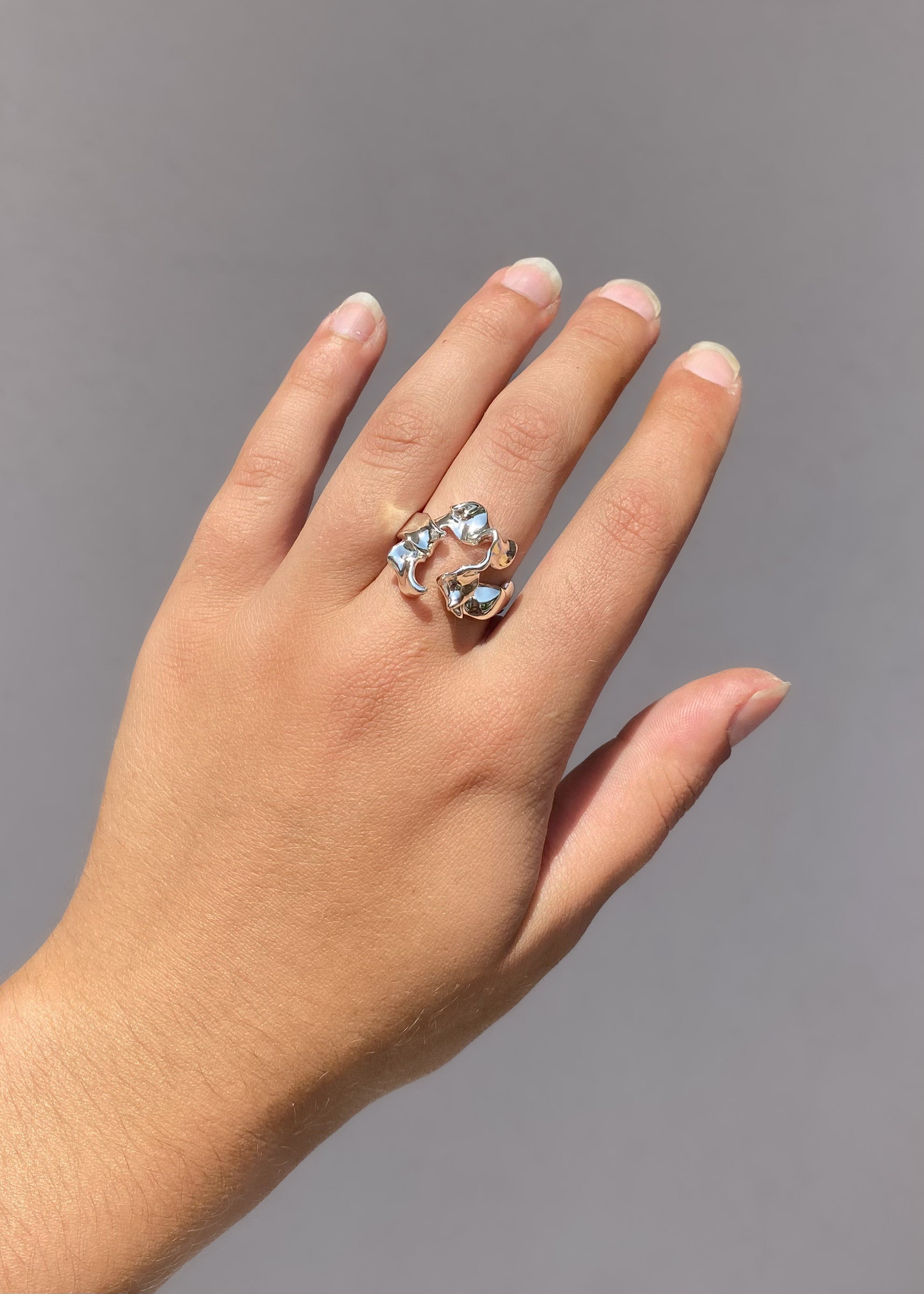 Emilie Gouëzec / bague VESTIS - argent