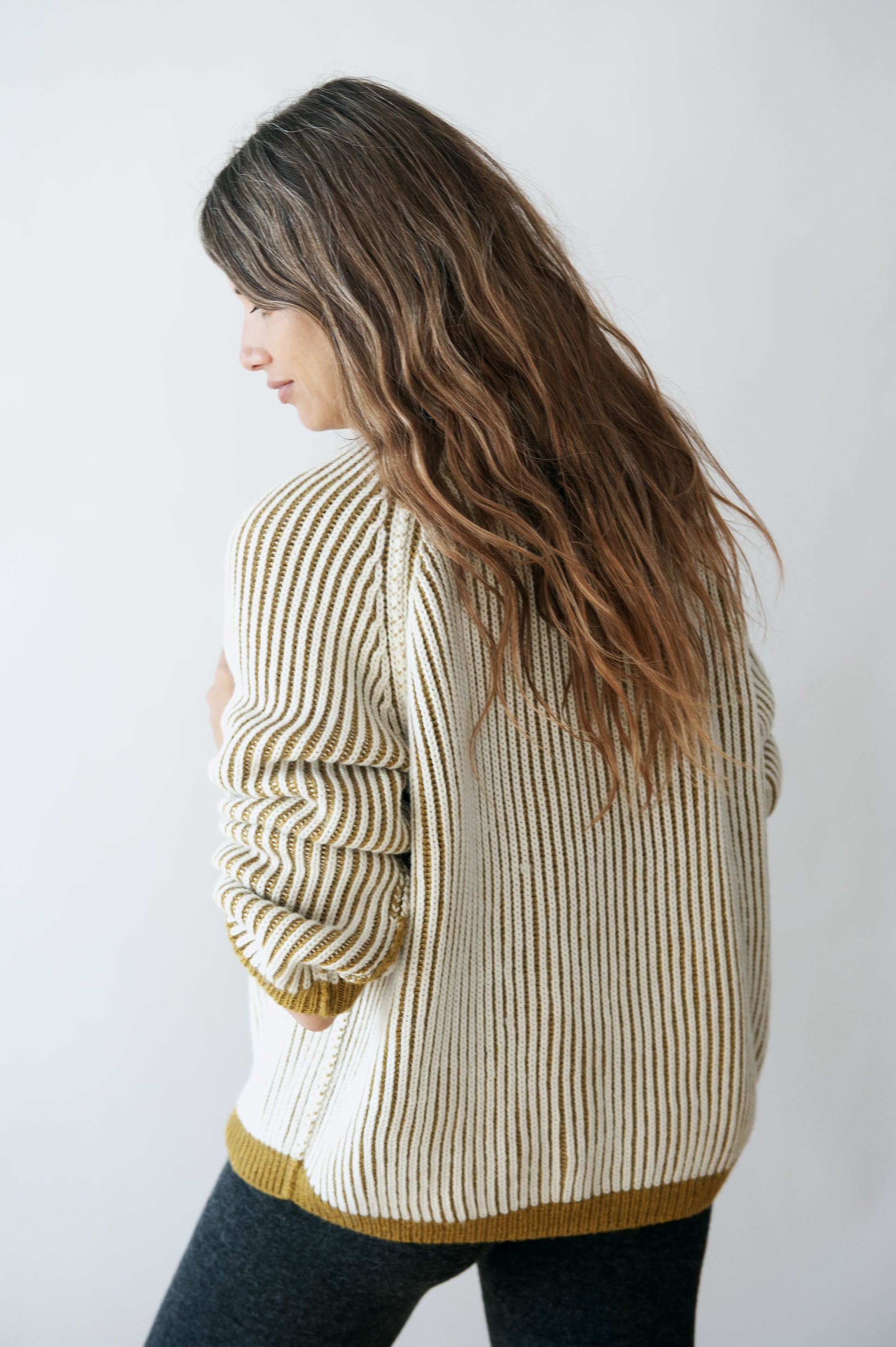 Jungle Folk /  Pull Brooke réversible - beige et moutarde