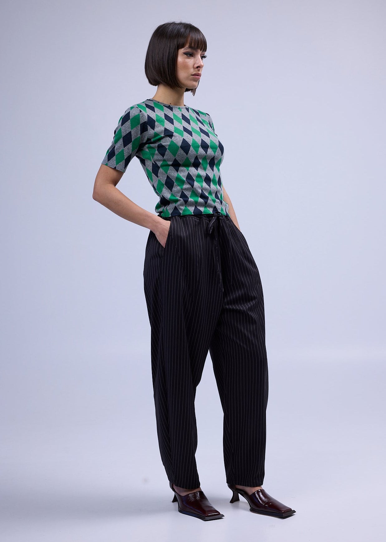 RE/LABO / Pantalon B n° 4 et n° 5 brun foncé fines lignes roses