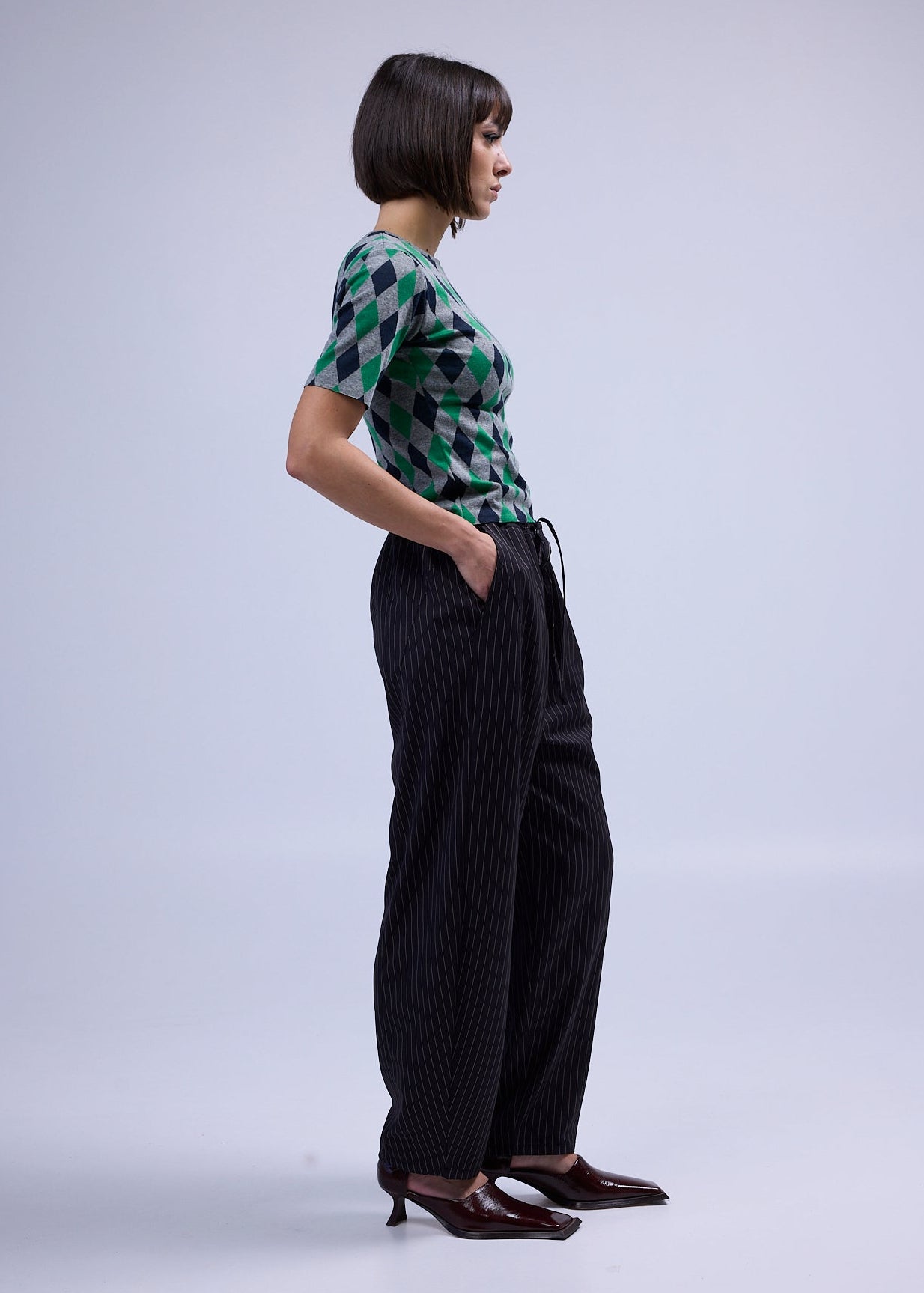 RE/LABO / Pantalon B n° 4 et n° 5 brun foncé fines lignes roses