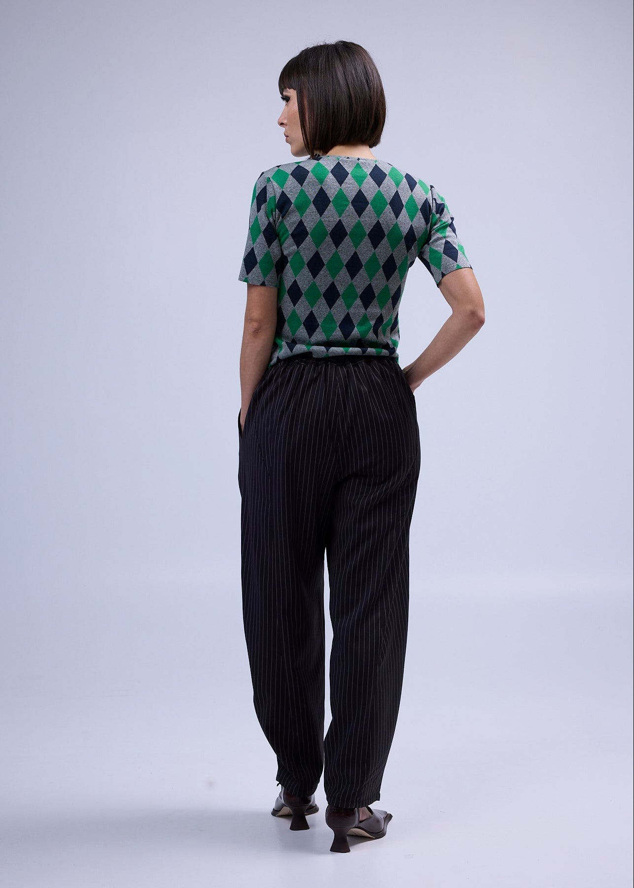 RE/LABO / Pantalon B n° 4 et n° 5 brun foncé fines lignes roses