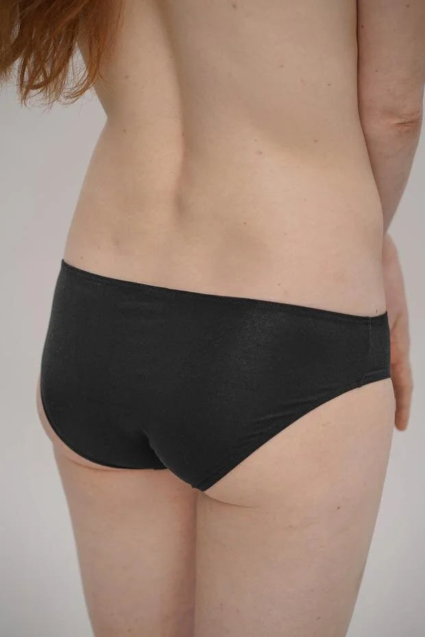 moi-basics / slip noir