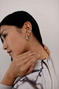 hana kim / Flow Earring - argent