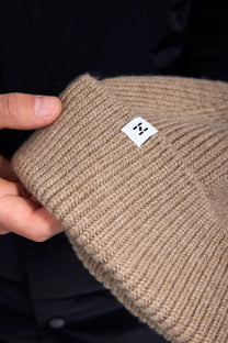 Neumühle / VON JANA “TIDE” beanie - sand