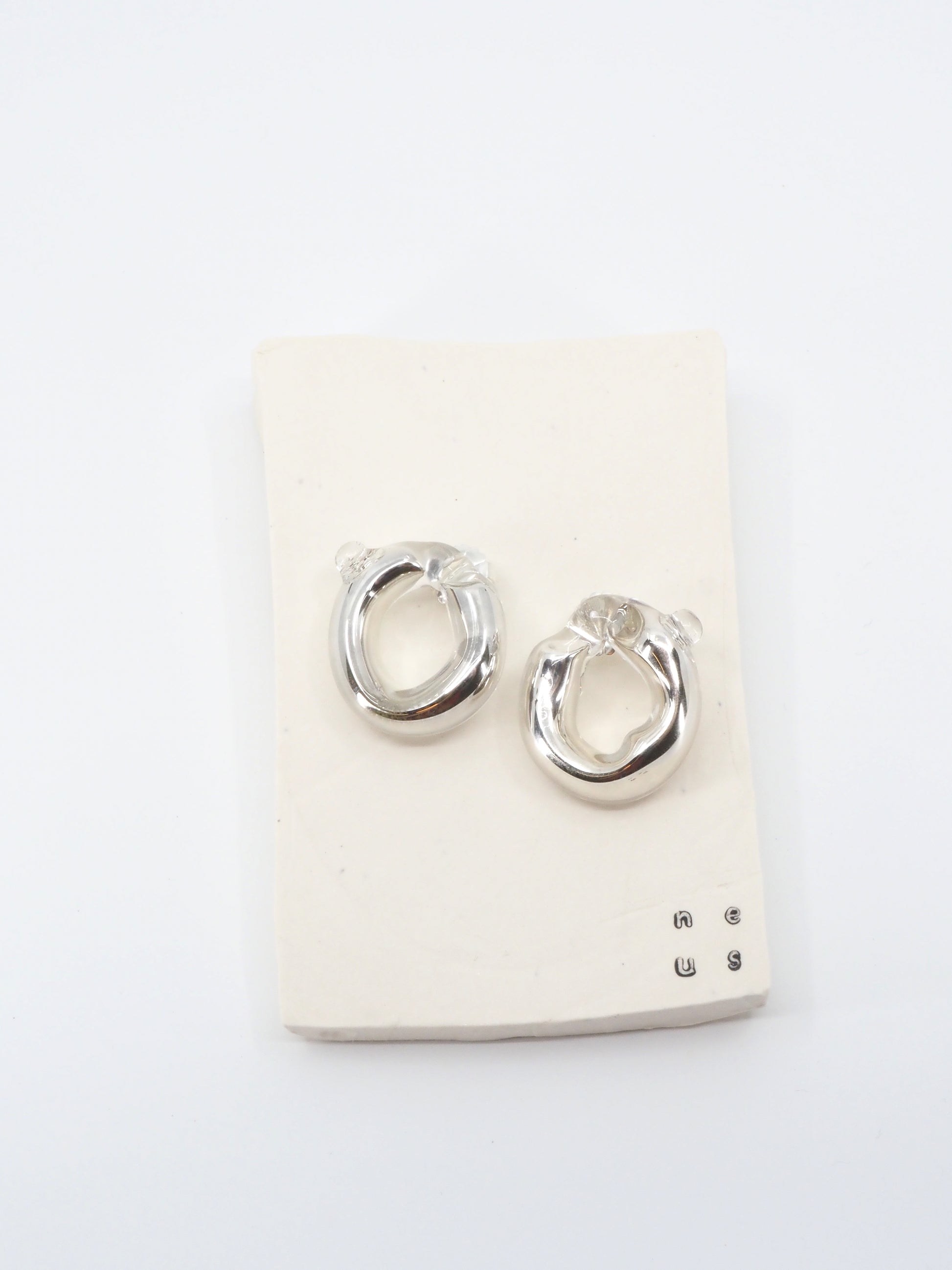 NEUS / BO Single bubble glass - opal
