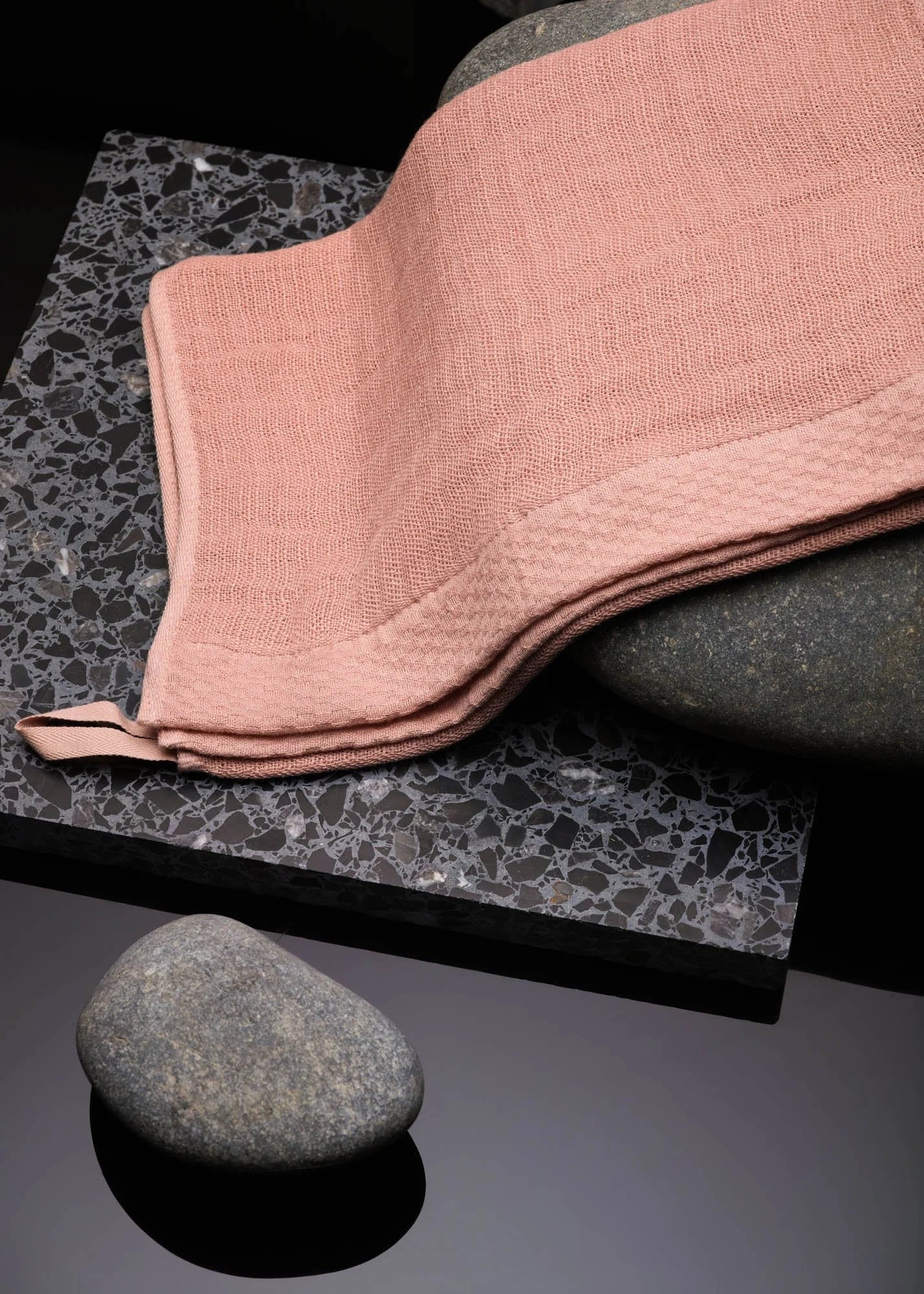 Bienvenue Studios / Petit Linge, Nude