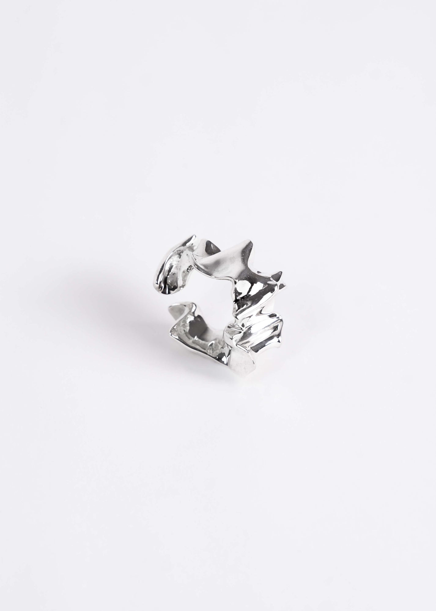 Emilie Gouëzec / VESTIS large earcuff - silver