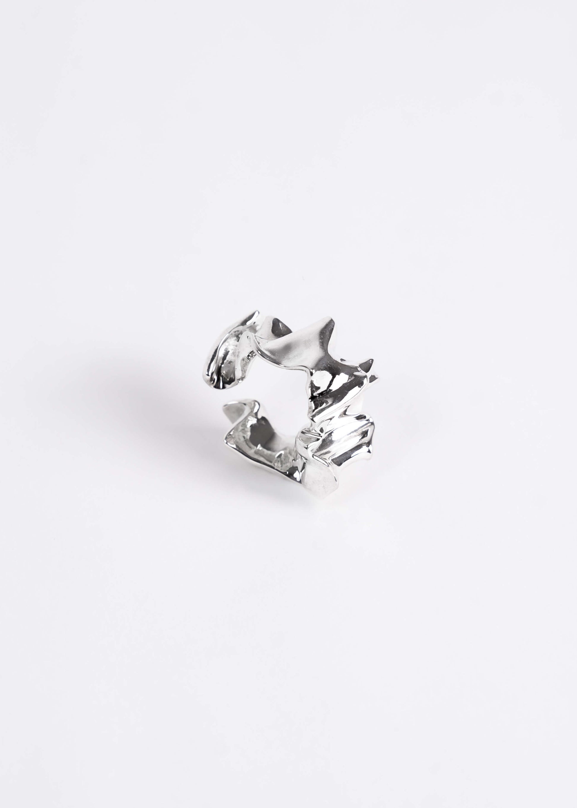 Emilie Gouëzec / VESTIS large earcuff - silver