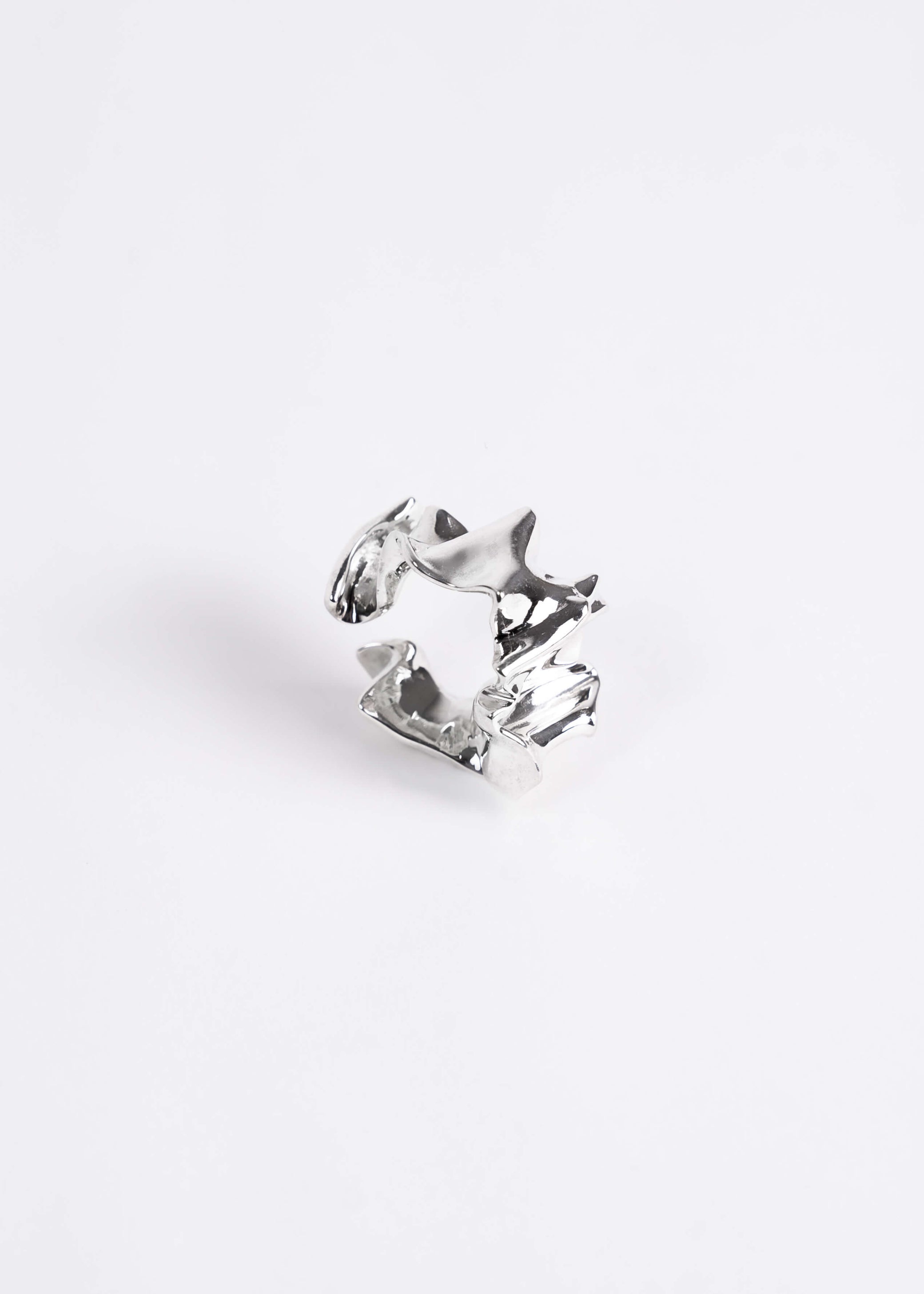 Emilie Gouëzec / VESTIS large earcuff - silver