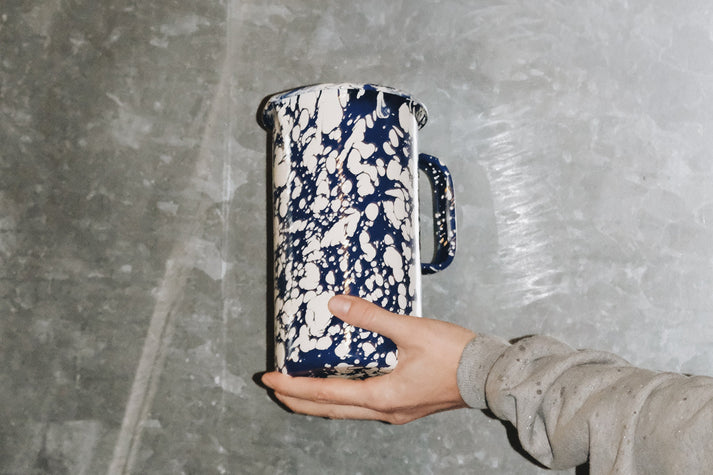 ÉMAÉ STUDIO / Carafe, Cobalt/Ecru
