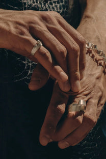 hana kim / Small Nabisa Ring - or