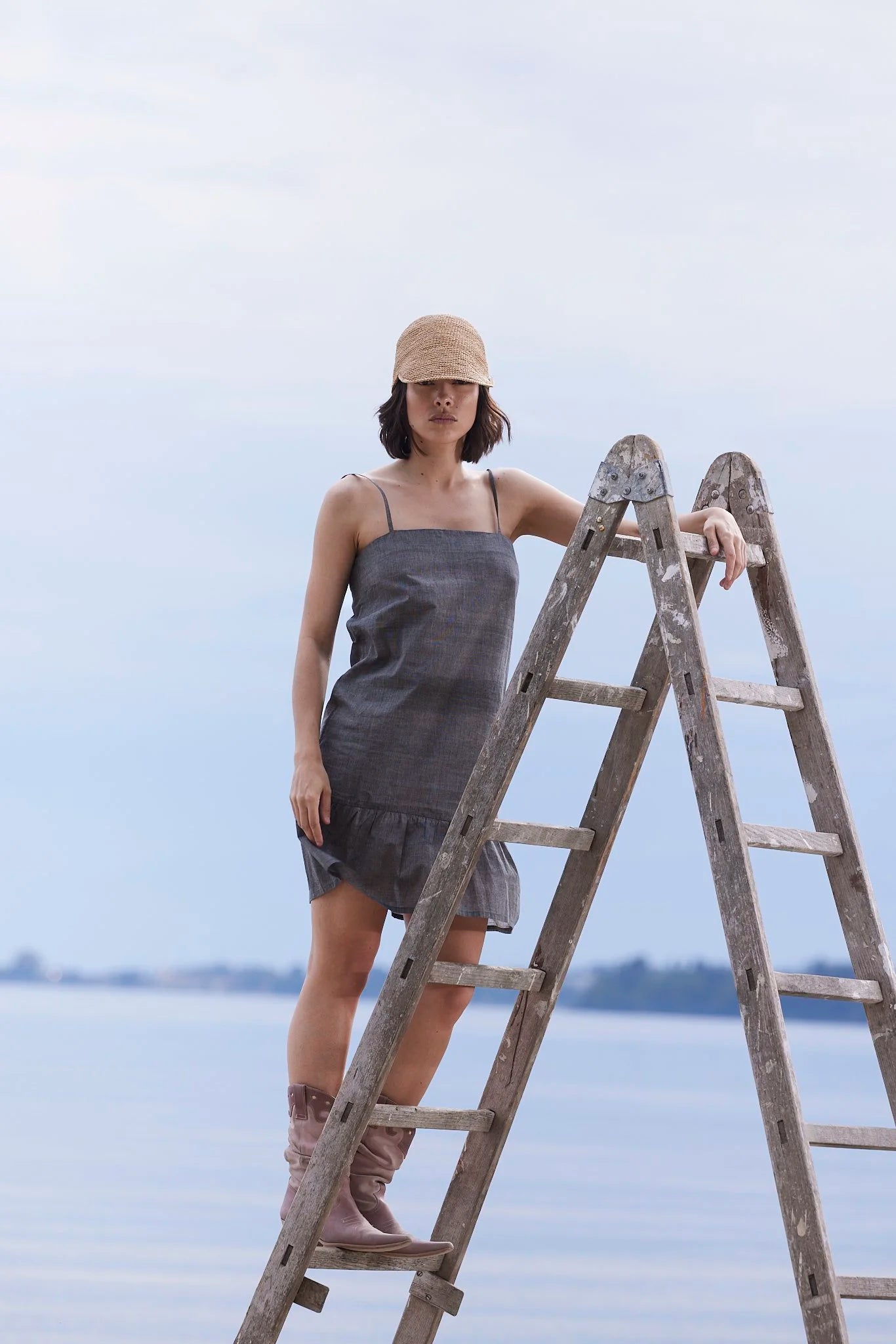 RE/Jungle Folk / Robe NAIMA - gris-vert foncé