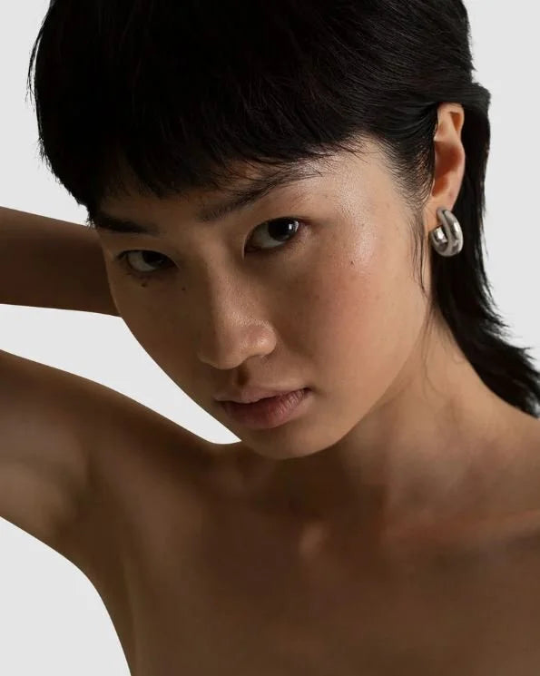 les solides / Small oval Bold Hoops, argent