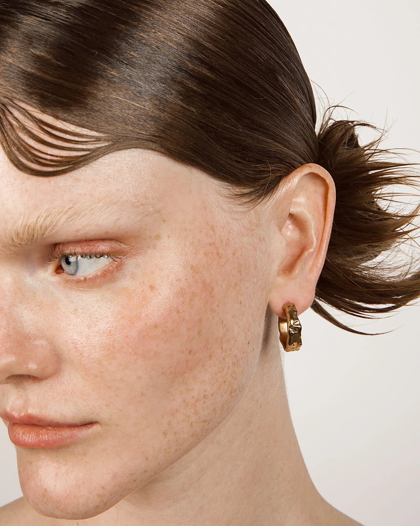 Laura Micheli Jewelry / Boucle d'oreille Earth Hoop Mini - or