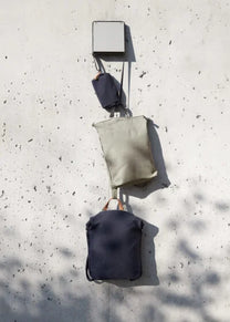 QWSTION / zip pack / limestone