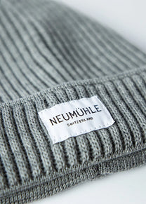 Neumühle / Bonnet &quot;ELBE&quot;  VON OLAF - gris clair