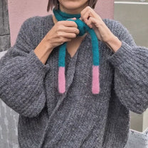 Tricot de Jacqueline / écharpe bleu et rose