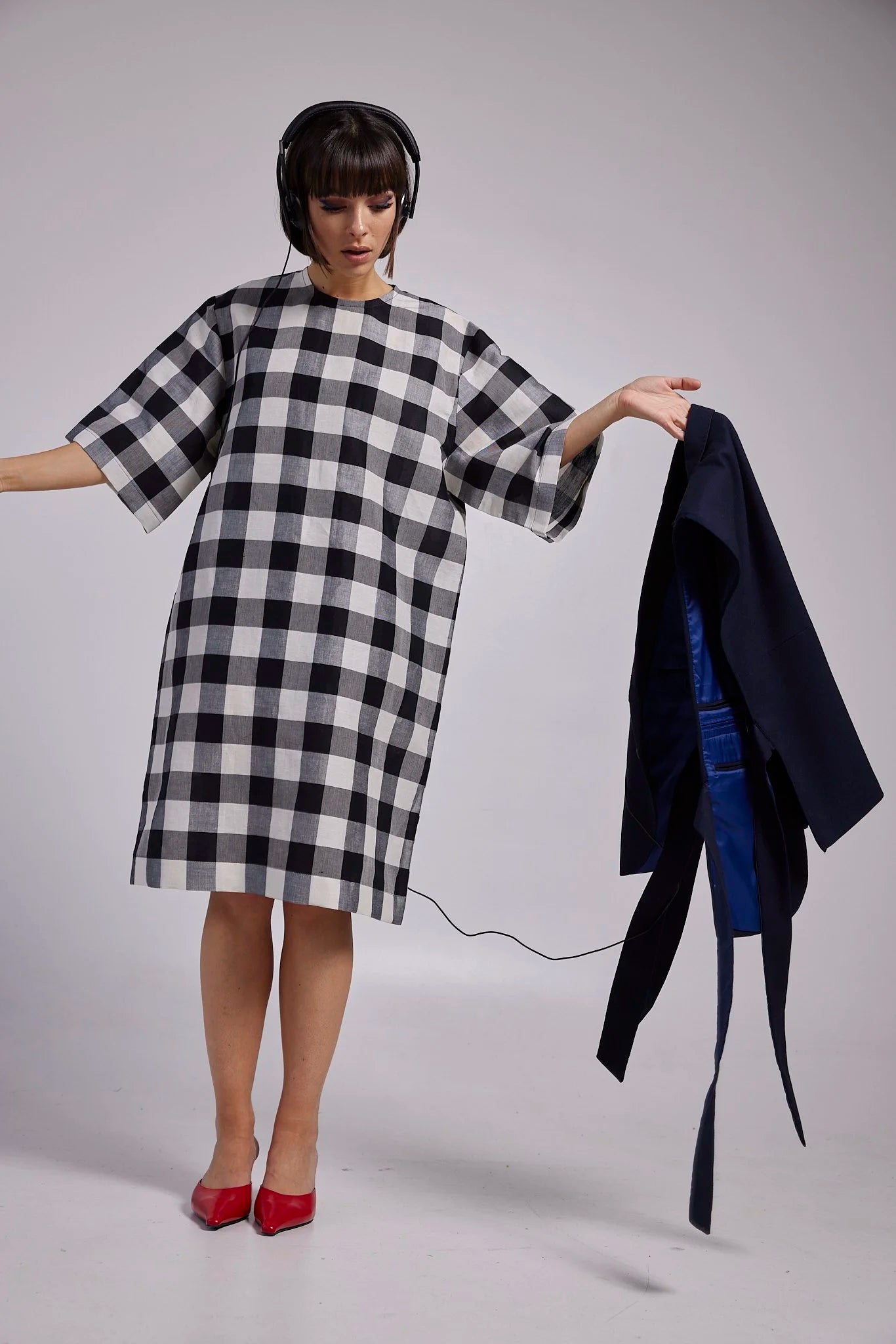 LABORATOIRE / Robe T - carreaux noir et blanc