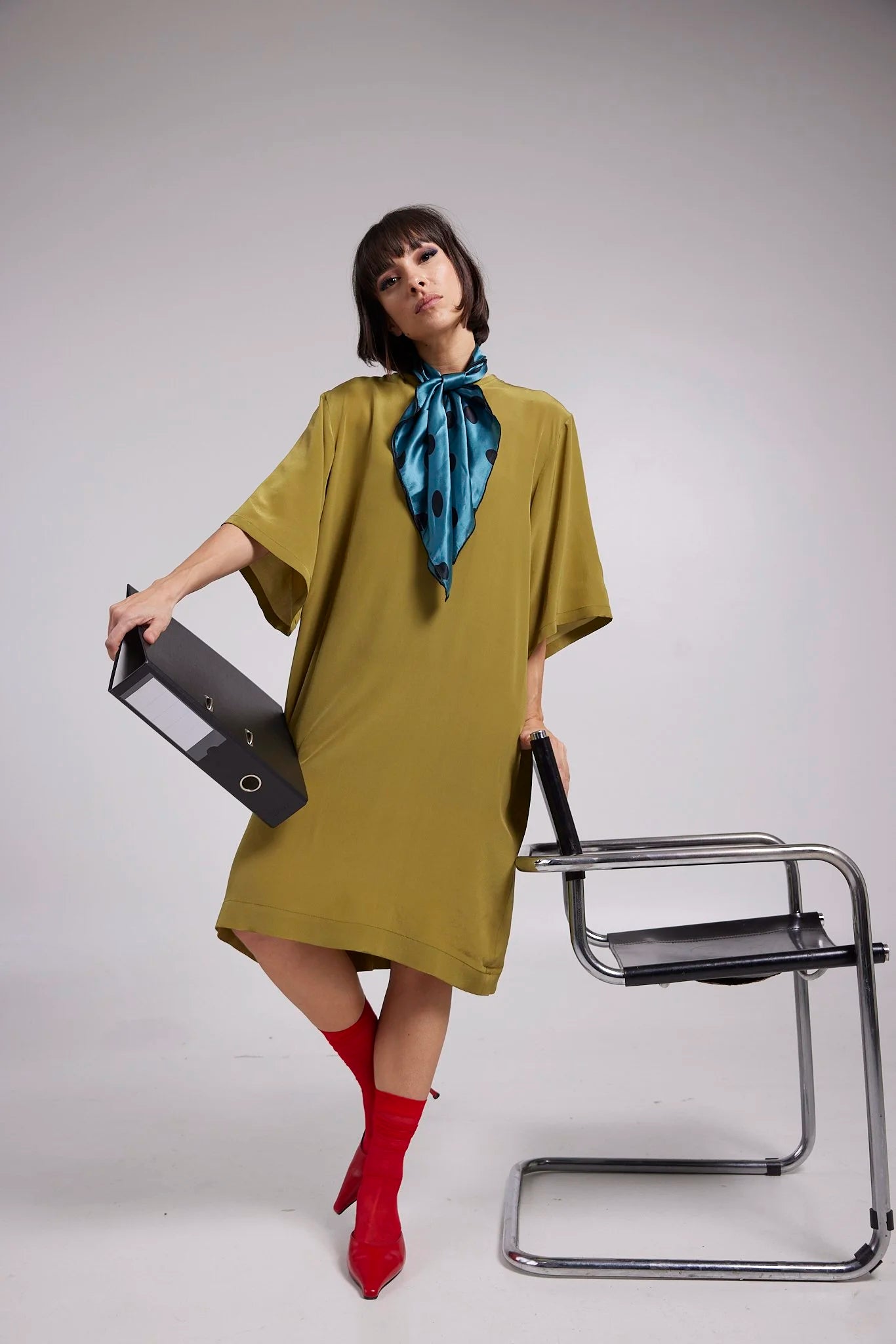 LABORATOIRE / Robe T - soie moutarde