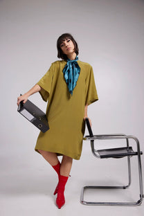 LABORATOIRE / Robe T - soie moutarde