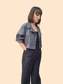 LABORATOIRE / Trench court RE/Sahara, jeans noir pois