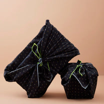 LABORATOIRE / Furoshiki-foulard - Noir bords fluos